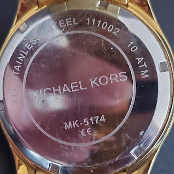Michael Kors Women's Watch MK5174 41mm Gold Tone Mother of Pearl Dial with Date - Picture 6 of 10